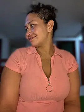 Snapshot of Carola-Ross chatting on July 22, 2026, 12:19 pm Carola-Ross online show from July 22, 2026, 12:19 pm