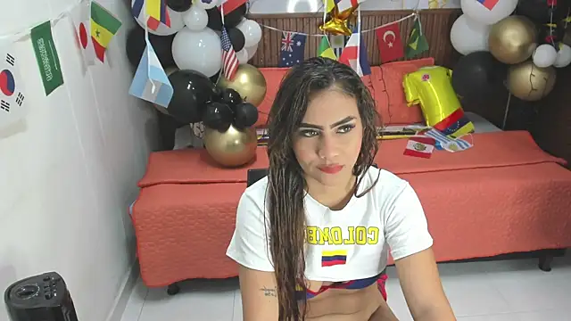 Holly 22 online show from June 17, 2026, 11:01 am