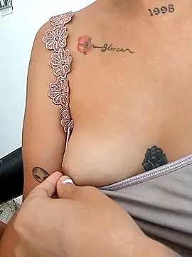 single mother indecent online show from September 13, 2025, 4:40 pm