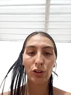 single mother indecent online show from November 17, 2025, 4:13 pm