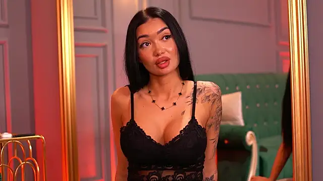 Snapshot of SashaFerrera chatting on February 20, 2025, 1:03 am SashaFerrera online show from February 20, 2025, 1:03 am