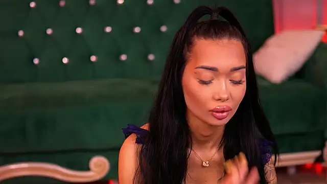 Snapshot of SashaFerrera chatting on March 5, 2025, 7:17 pm SashaFerrera online show from March 5, 2025, 7:17 pm