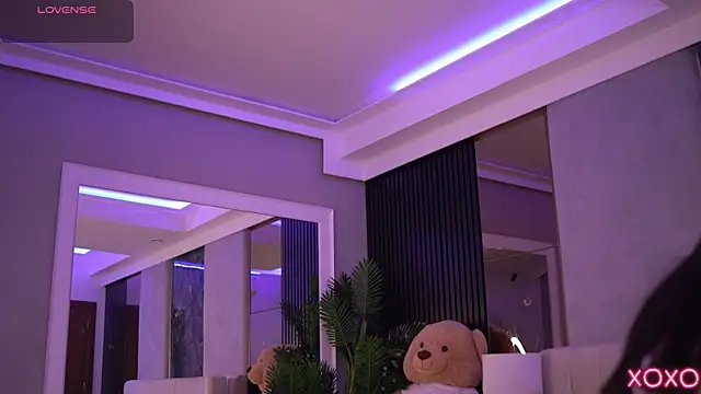 Snapshot of SashaFerrera chatting on November 18, 2025, 7:18 pm SashaFerrera online show from November 18, 2025, 7:18 pm