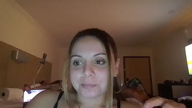 ShysluutGia online show from April 23, 2026, 4:35 am