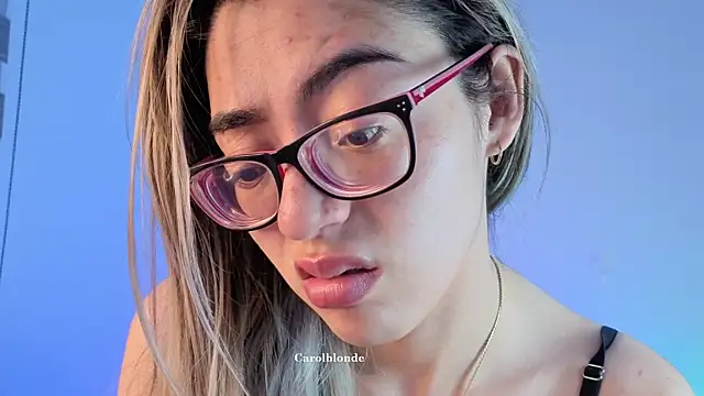 Carolblonde online show from June 25, 2026, 10:36 pm