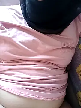 Snapshot of nouhaty chatting on October 14, 2025, 5:25 pm nouhaty online show from October 14, 2025, 5:25 pm