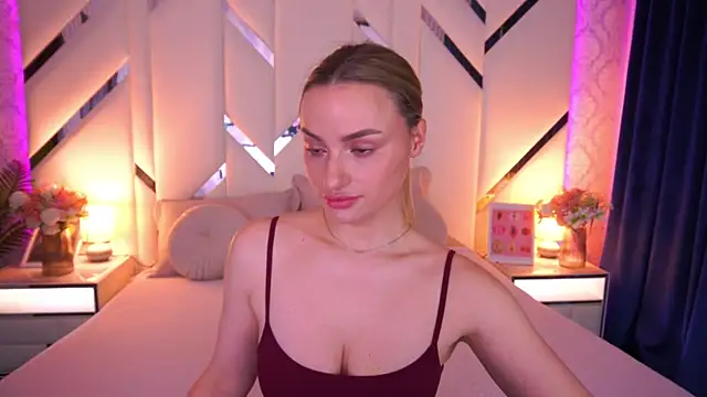 Snapshot of LindsieGreyy chatting on May 16, 2026, 6:54 am LindsieGreyy online show from May 16, 2026, 6:54 am