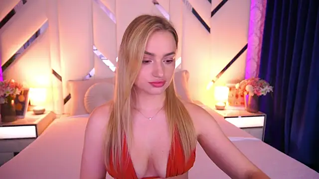 Snapshot of LindsieGreyy chatting on June 1, 2026, 12:29 pm LindsieGreyy online show from June 1, 2026, 12:29 pm