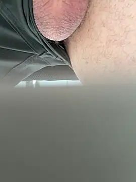 Snapshot of obranquinho21cm chatting on February 27, 2025, 2:32 pm obranquinho21cm online show from February 27, 2025, 2:32 pm