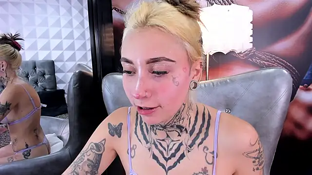 Snapshot of miss___angel chatting on February 13, 2025, 6:05 pm miss angel online show from February 13, 2025, 6:05 pm