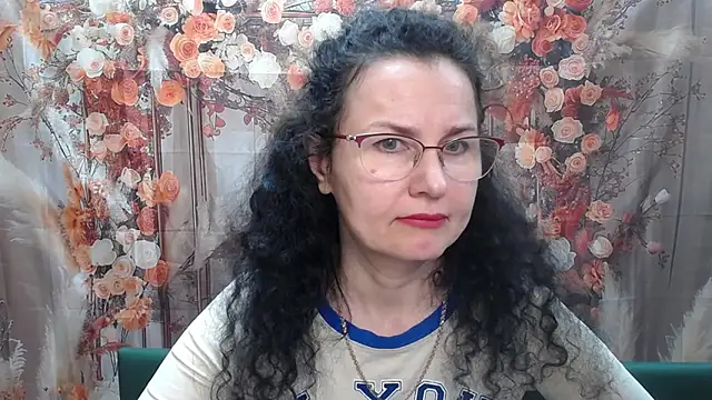 Miroslava Happi online show from May 3, 2026, 5:57 am