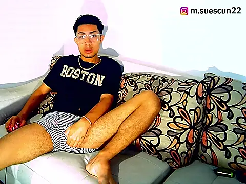 MARXSUESCUN1 online show from February 18, 2025, 8:36 pm