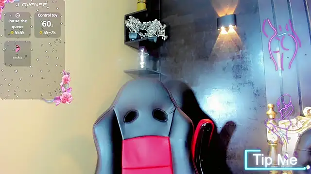 emelly horny  online show from March 6, 2025, 5:43 pm