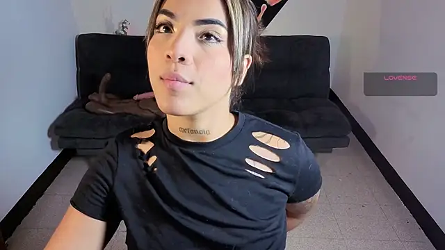 Snapshot of Maryybellax chatting on November 23, 2025, 10:42 pm Maryybellax online show from November 23, 2025, 10:42 pm