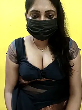 Snapshot of Thamarai28 chatting on February 23, 2025, 9:44 am Thamarai28 online show from February 23, 2025, 9:44 am