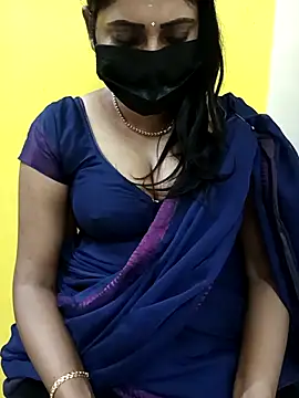Snapshot of Thamarai28 chatting on March 8, 2025, 7:42 pm Thamarai28 online show from March 8, 2025, 7:42 pm