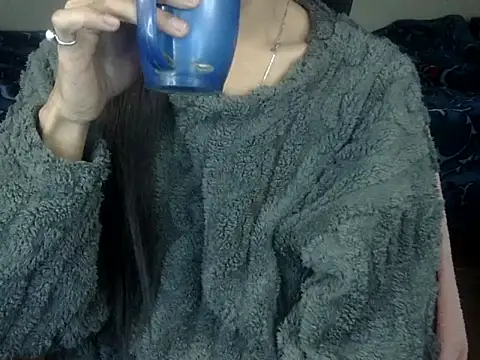 Snapshot of YourCDBitch chatting on December 19, 2025, 9:55 pm YourCDBitch online show from December 19, 2025, 9:55 pm