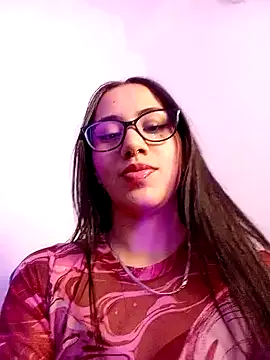 ximenagp online show from September 28, 2025, 4:07 am