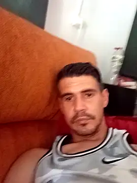 Snapshot of halfArabhalfspanish chatting on June 19, 2026, 12:20 pm halfArabhalfspanish online show from June 19, 2026, 12:20 pm