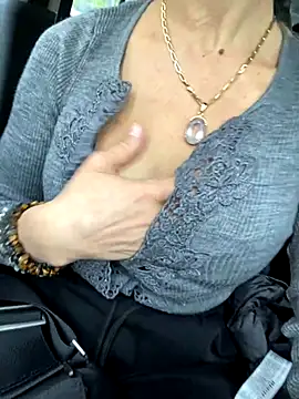 DeboraXporn online show from November 10, 2025, 6:34 am