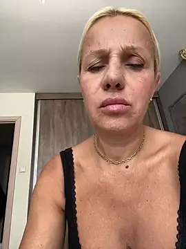 Snapshot of DeboraXporn chatting on July 9, 2026, 8:40 am DeboraXporn online show from July 9, 2026, 8:40 am