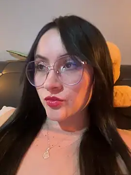 Snapshot of ValentinaOrtiz3 chatting on November 9, 2025, 1:59 am ValentinaOrtiz3 online show from November 9, 2025, 1:59 am