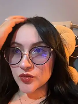 Snapshot of ValentinaOrtiz3 chatting on February 4, 2026, 1:33 am ValentinaOrtiz3 online show from February 4, 2026, 1:33 am