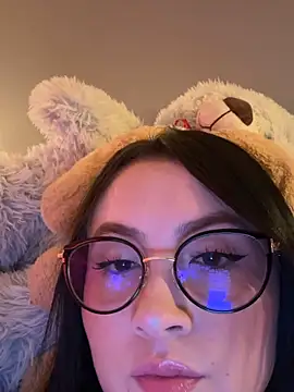 Snapshot of ValentinaOrtiz3 chatting on March 9, 2026, 10:36 pm ValentinaOrtiz3 online show from March 9, 2026, 10:36 pm