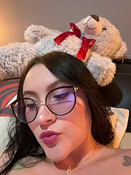 Snapshot of ValentinaOrtiz3 chatting on April 9, 2026, 1:27 am ValentinaOrtiz3 online show from April 9, 2026, 1:27 am