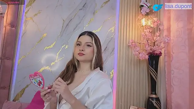 Snapshot of LissaDupont chatting on September 16, 2025, 9:05 pm LissaDupont online show from September 16, 2025, 9:05 pm