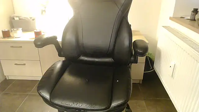 Snapshot of HotLady66 chatting on February 13, 2025, 1:05 pm HotLady66 online show from February 13, 2025, 1:05 pm