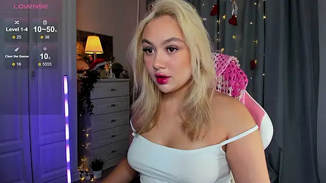  Loneve   online show from February 19, 2026, 3:52 pm