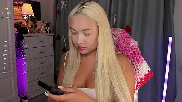  Loneve   online show from March 28, 2026, 3:22 pm