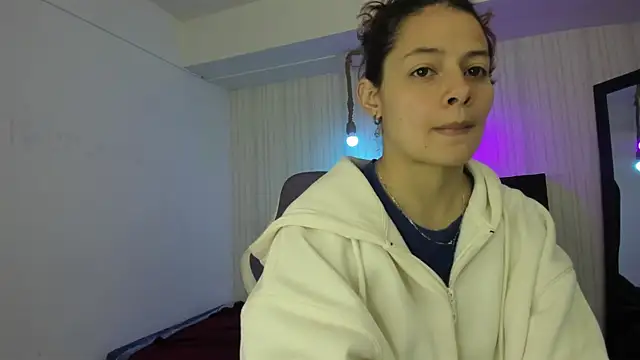 Snapshot of nicky_angel1 chatting on May 21, 2026, 4:47 pm nicky angel1 online show from May 21, 2026, 4:47 pm