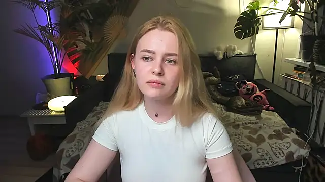 Alexa Pirs online show from May 16, 2026, 8:18 pm