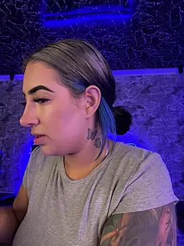 Scarlett-LS online show from April 29, 2026, 3:21 am