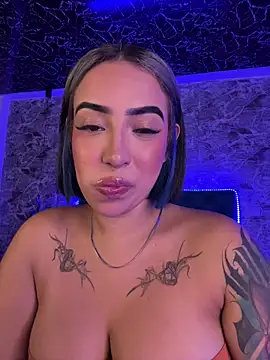 Snapshot of Scarlett-LS chatting on May 18, 2026, 4:07 am Scarlett-LS online show from May 18, 2026, 4:07 am
