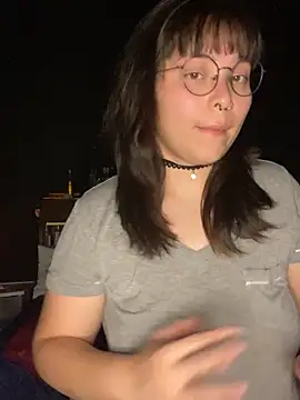 Snapshot of Solo_yoss chatting on September 25, 2025, 6:28 am Solo yoss online show from September 25, 2025, 6:28 am