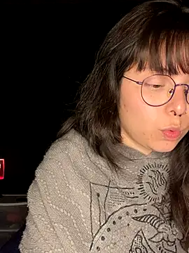 Solo yoss online show from October 17, 2025, 6:05 am