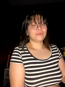 Snapshot of Solo_yoss chatting on November 15, 2025, 7:38 am Solo yoss online show from November 15, 2025, 7:38 am