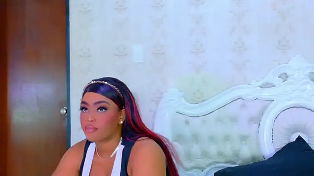 TianahGlow online show from December 19, 2025, 8:38 pm