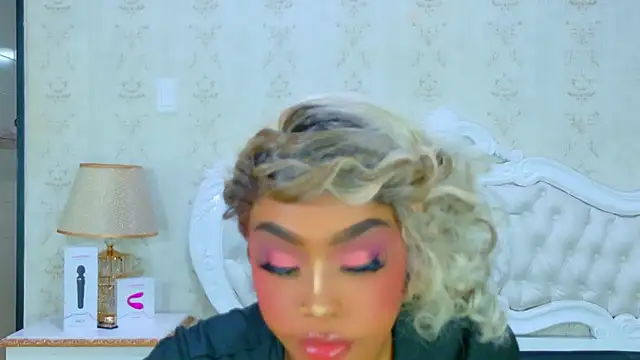 TianahGlow online show from February 14, 2026, 6:48 pm