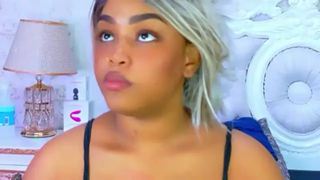 TianahGlow online show from March 13, 2026, 8:04 pm