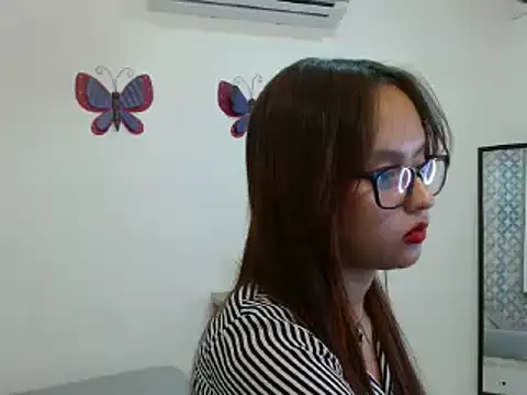 Emilybateee online show from March 8, 2025, 9:51 pm