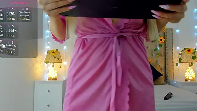 CandieGilson   online show from March 3, 2025, 12:37 pm