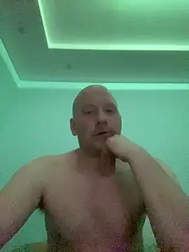 Krzysiekg123 online show from February 4, 2026, 6:25 pm