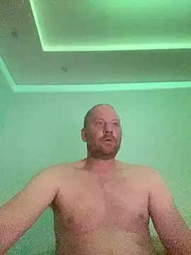 Krzysiekg123 online show from February 20, 2026, 10:54 pm