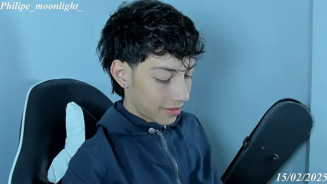 Snapshot of philipe_moonlight_ chatting on February 15, 2025, 8:44 am philipe moonlight online show from February 15, 2025, 8:44 am