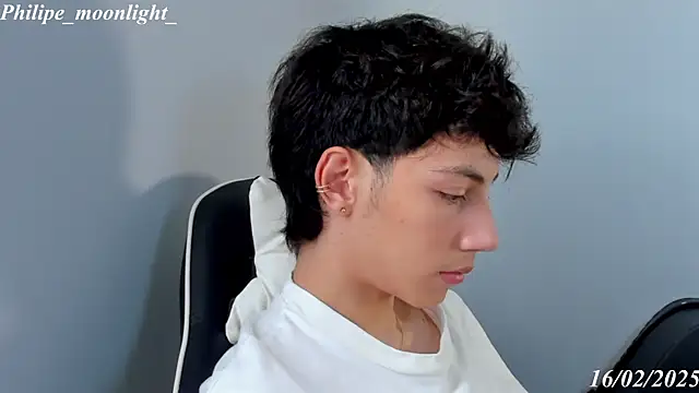 Snapshot of philipe_moonlight_ chatting on February 16, 2025, 8:33 pm philipe moonlight online show from February 16, 2025, 8:33 pm