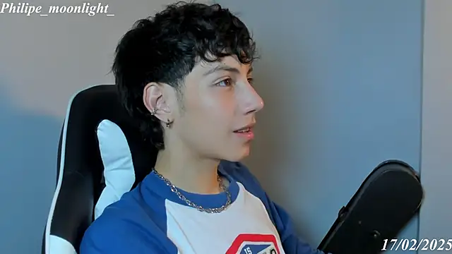 Snapshot of philipe_moonlight_ chatting on February 18, 2025, 2:38 am philipe moonlight online show from February 18, 2025, 2:38 am